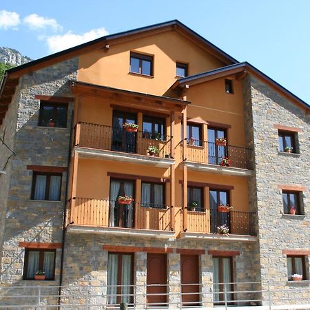 Apartamentos Mobison Salinas de Bielsa Kültér fotó