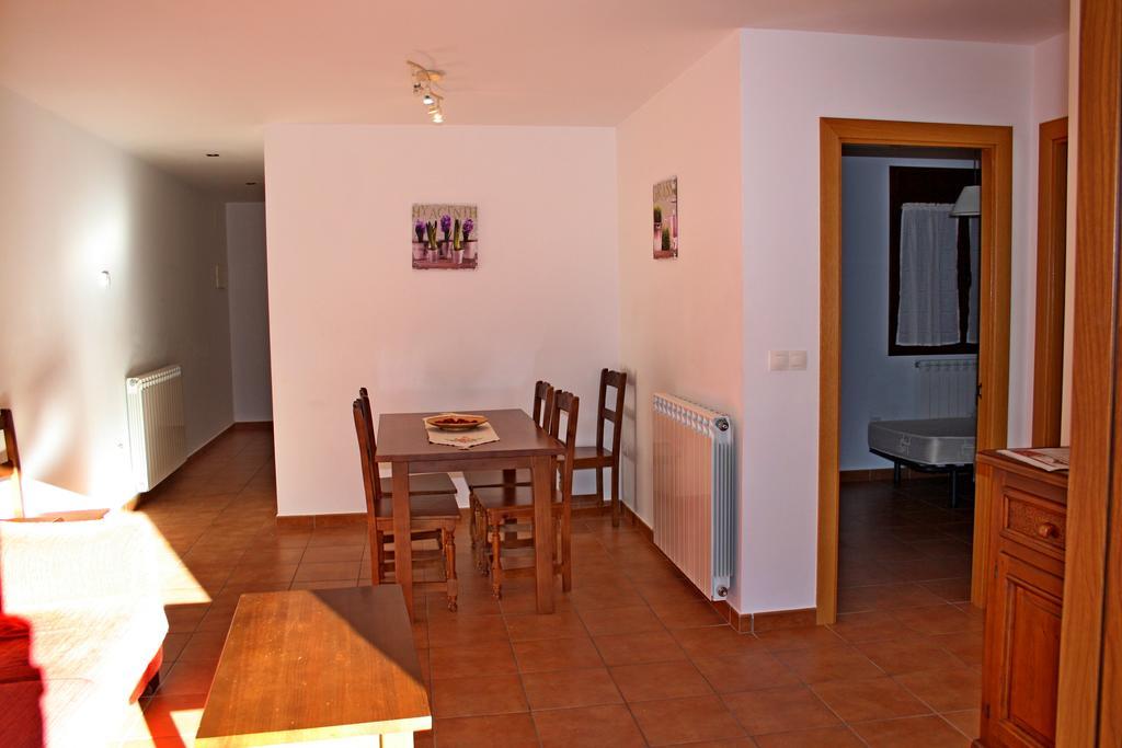 Apartamentos Mobison Salinas de Bielsa Kültér fotó