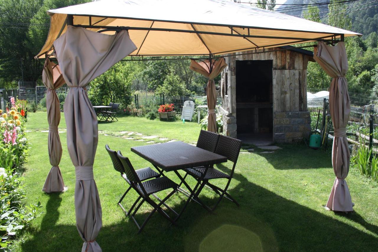 Apartamentos Mobison Salinas de Bielsa Kültér fotó